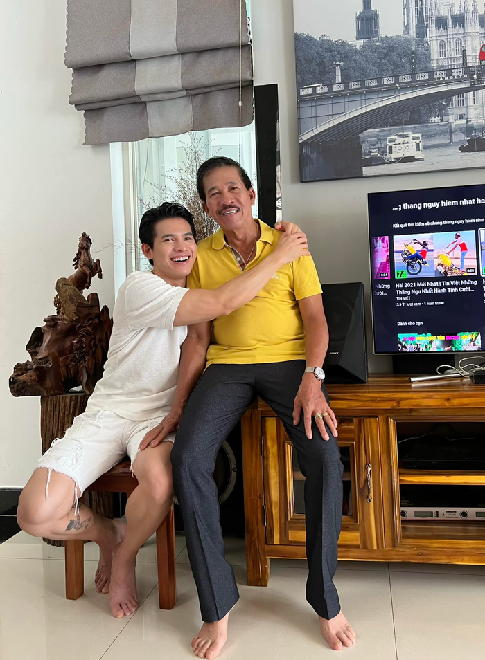 Hình ảnh Quốc Thiên và bố vừa được anh chia sẻ cách đây ít ngày.