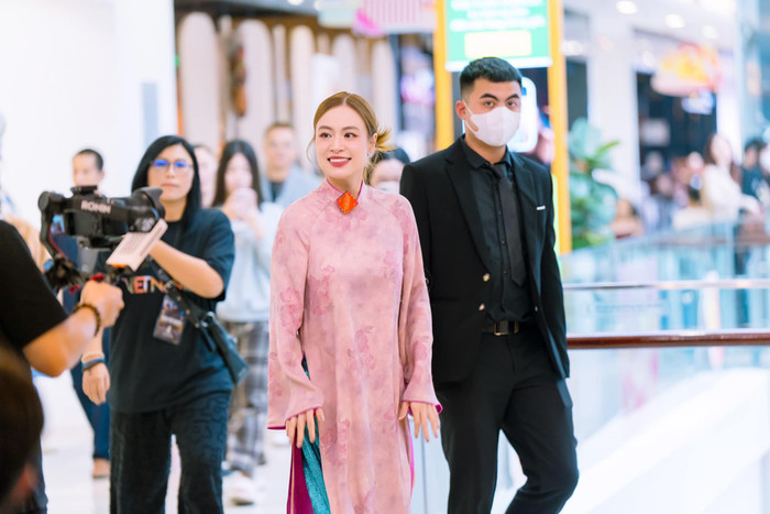 Tin buồn cho Hoàng Thùy Linh Ảnh 5