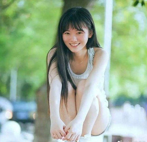 Nhan sắc trong quá khứ 'không ai nhận ra' của Cúc Tịnh Y. (Ảnh Weibo)