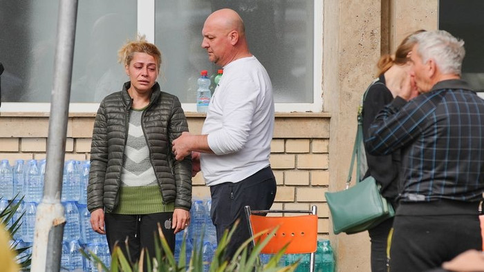 Thảm kịch hỏa hoạn khiến 59 người thiệt mạng, 155 người bị thương: Gia đình khóc nghẹn ngoài bệnh viện Ảnh 3