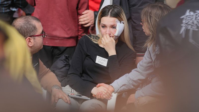 Thảm kịch hỏa hoạn khiến 59 người thiệt mạng, 155 người bị thương: Gia đình khóc nghẹn ngoài bệnh viện Ảnh 2