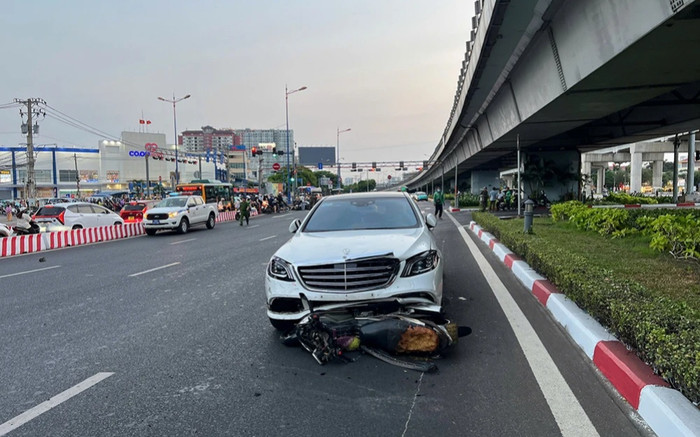 Vụ nữ tài xế tông 10 xe máy: Gây tai nạn khi chạy đến nghĩa trang thăm người cha đã khuất Ảnh 2