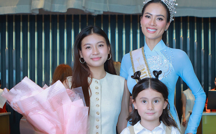 Hàng trăm nghìn người xem clip con gái siêu mẫu Như Vân Ảnh 2