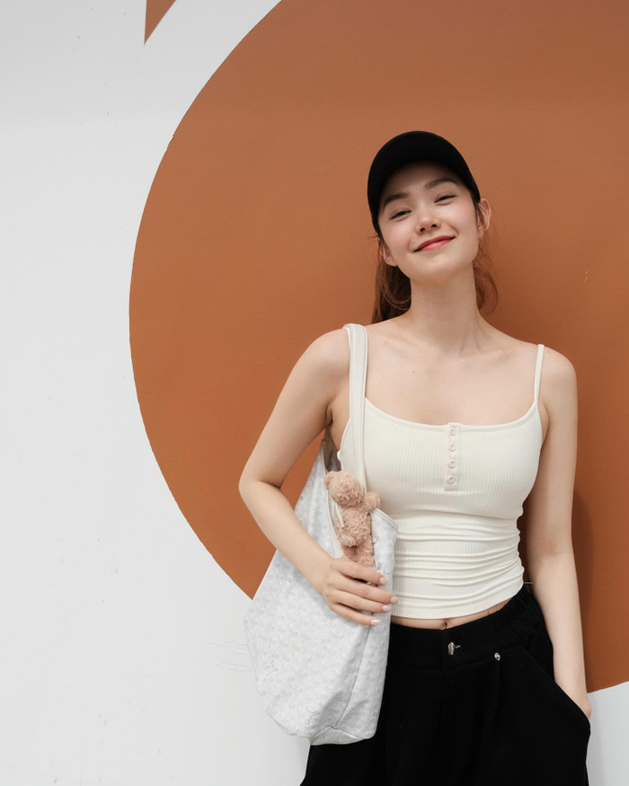 Ở tuổi 37, cuộc sống hôn nhân hạnh phúc, giàu có của Minh Hằng bên chồng đại gia và con trai khiến nhiều người ngưỡng mộ. (Ảnh: FBNV)