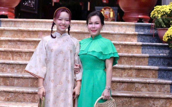 Việt Hương cho con gái 16 tuổi đi làm thêm, lý do gây bất ngờ Ảnh 2