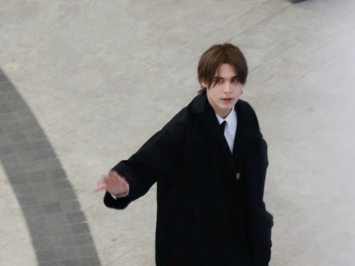 Lelush gây ấn tượng mạnh với vẻ ngoài cực kỳ thu hút.