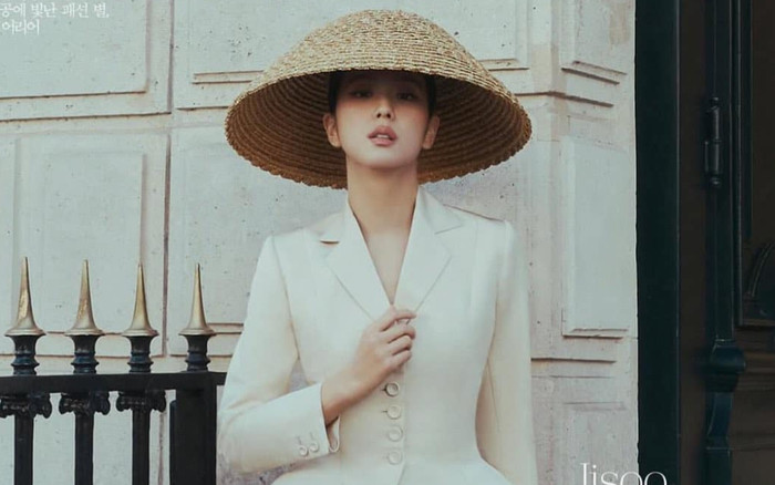 Jisoo gây bão với bộ ảnh tái hiện những thiết kế kinh điển Ảnh 2