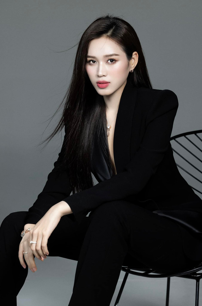 Hoa hậu Đỗ Thị Hà làm rõ tin đồn công ty mình đang kinh doanh bị giải thể. 