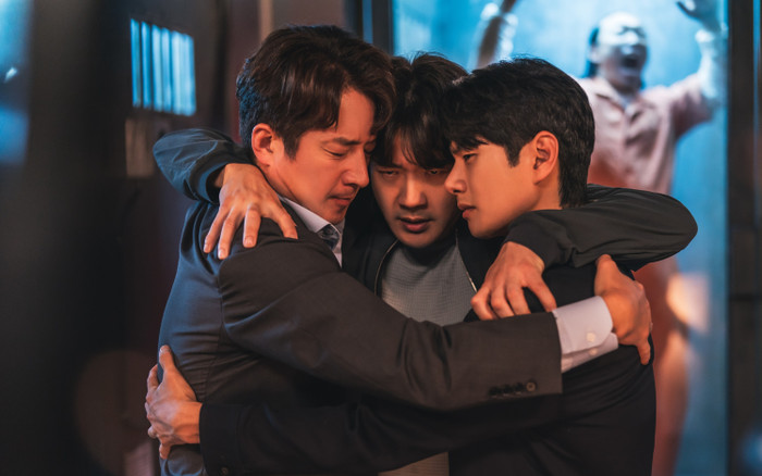 Sát Thủ Vô Cùng Cực Hài thua phần 1 nhưng vẫn vượt qua phim của Song Hye Kyo Ảnh 2