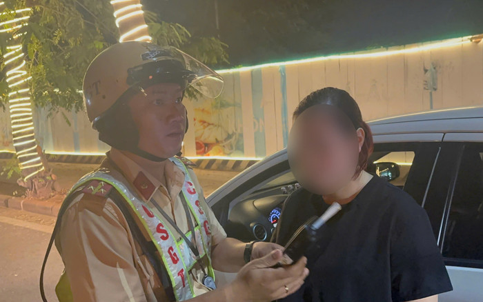 Uống ly bia xã giao vì cả nể, nữ tài xế bị phạt 19 triệu đồng Ảnh 2