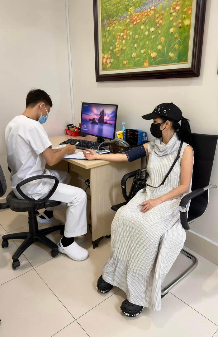 Hồng Nhung mới trải qua đợt xạ trị thứ 3. Ảnh: FBNV