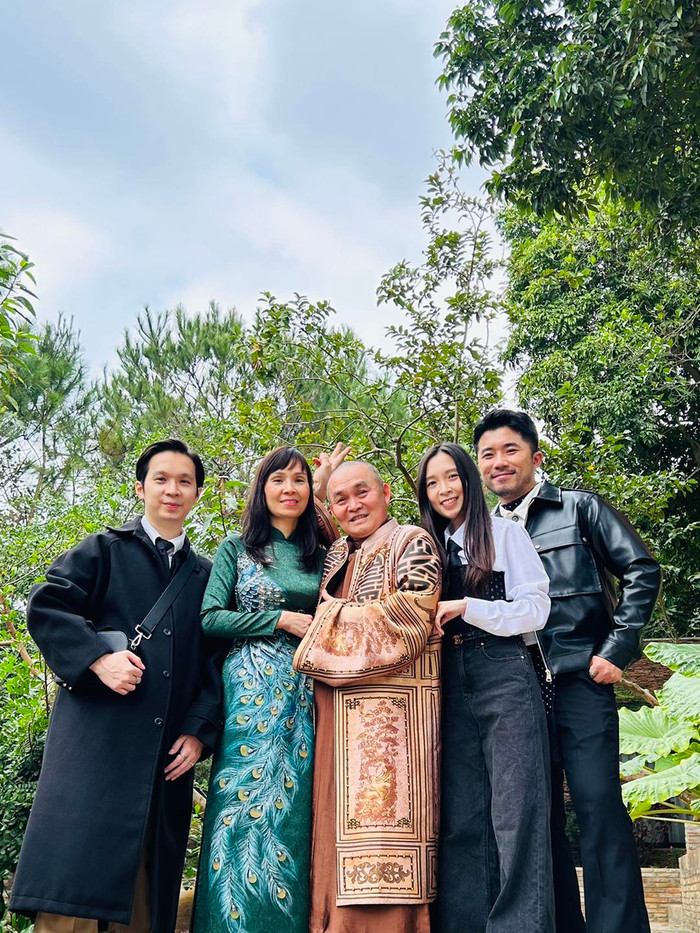 Hình ảnh gia đình nghệ sĩ Xuân Hinh. Ảnh: FBNV