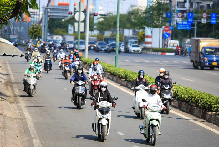 Thời tiết TP HCM ngày 19/3/2025 dự báo nắng nóng, nhiệt độ dao động từ 24-36 độ C. (Ảnh minh họa từ Internet)