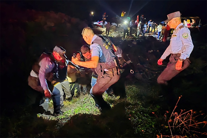 Lực lượng cứu hộ tại hiện trường vụ tai nạn máy bay rơi xuống biển. (Ảnh: Cảnh sát quốc gia Honduras)