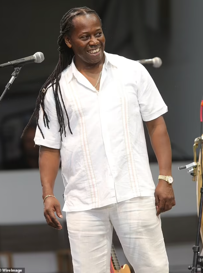 Nam ca sĩ nổi tiếng Aurelio Martinez thiệt mạng sau thảm kịch máy bay rơi xuống biển. (Ảnh: Daily Mail)