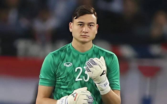 Khi Văn Lâm, Quế Ngọc Hải tạo áp lực với HLV Kim Sang Sik Ảnh 2