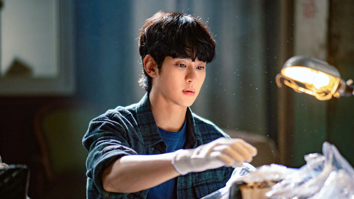 Kim Soo Hyun nhận mức cát xê 800 triệu won (14,4 tỷ đồng) cho mỗi tập phim Knock Off. Ảnh: X