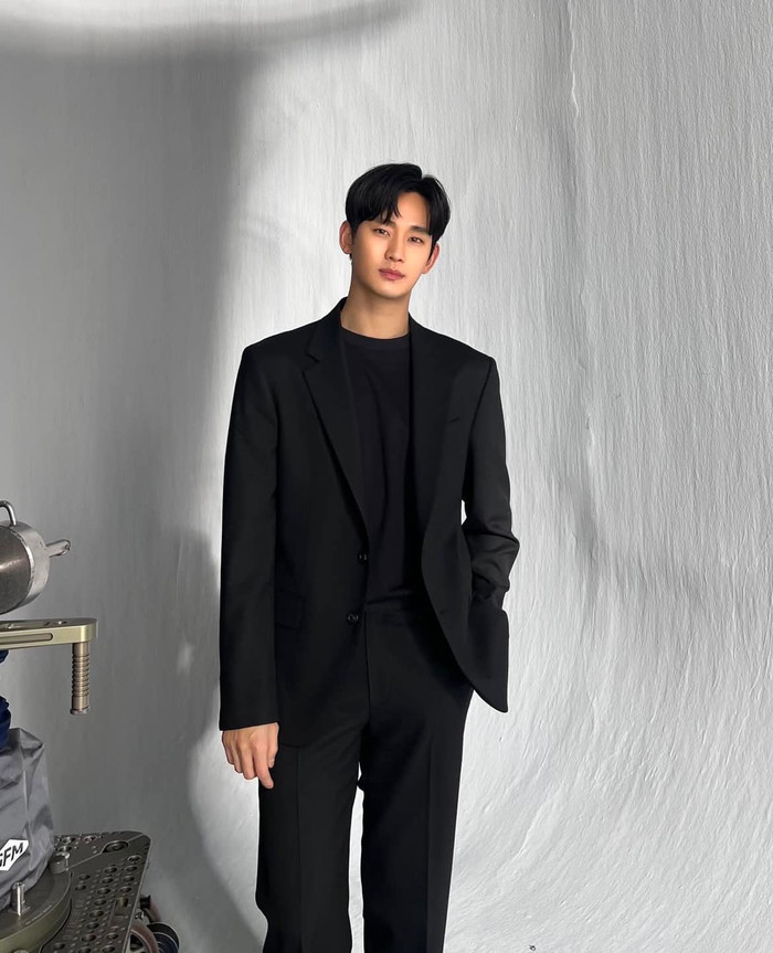 Danh tiếng và sự nghiệp của Kim Soo Hyun càng bị ảnh hưởng nghiêm trọng. Ảnh: X