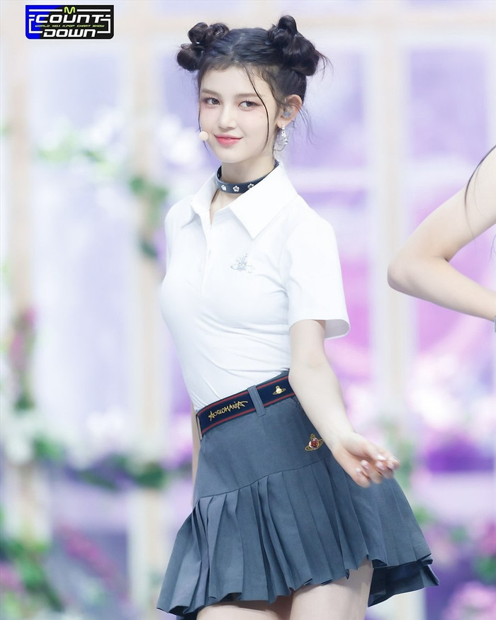 Thành viên NewJeans hé lộ góc tối của HYBE thời thực tập sinh, Min Hee Jin là người 'giải cứu' Ảnh 1