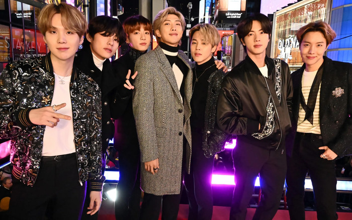 Cổ phiếu HYBE 'sục sôi' trước thềm BTS tái xuất: Không hổ danh 'gà đẻ trứng vàng'! Ảnh 2