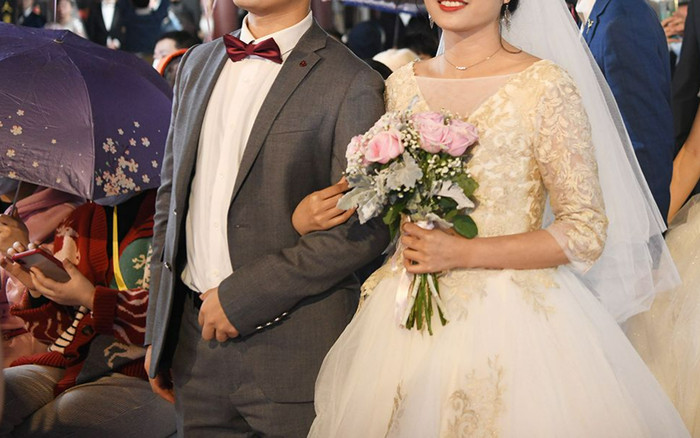 Đang làm đám cưới, chú rể bị bắt giữ sau khi nhận món quà từ người bạn Ảnh 2