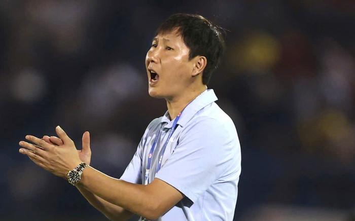 Khi sự bất công với ông Park tái diễn với HLV Kim Sang Sik Ảnh 2