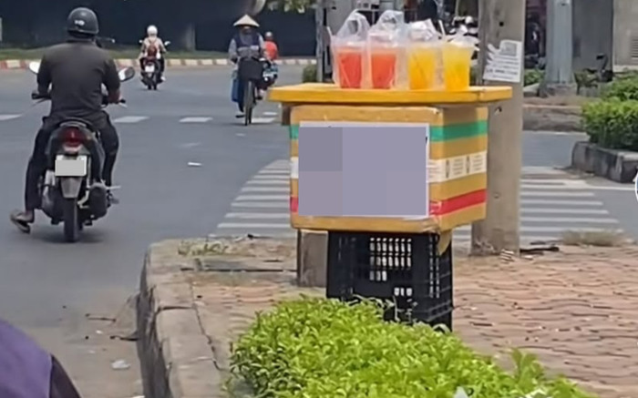 Viết sai chính tả bảng hiệu, quán nước ở ngã tư đèn đỏ hút hơn triệu lượt xem Ảnh 2