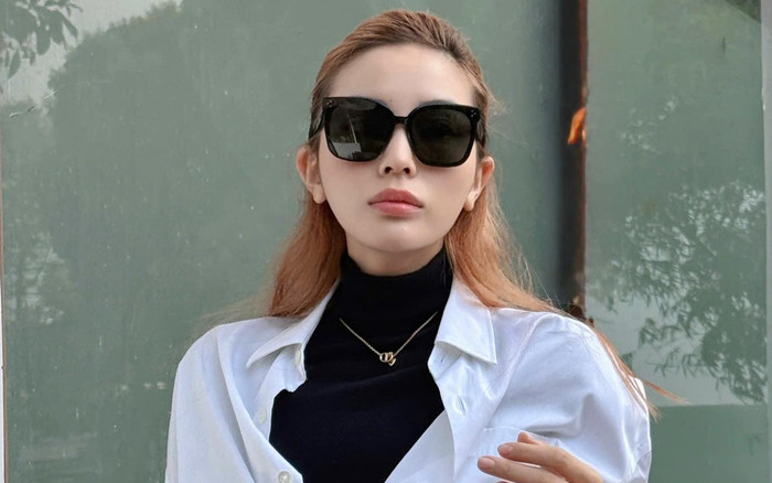 Hoa hậu Kỳ Duyên đeo đồng hồ 1 tỷ đi làm từ thiện Ảnh 2