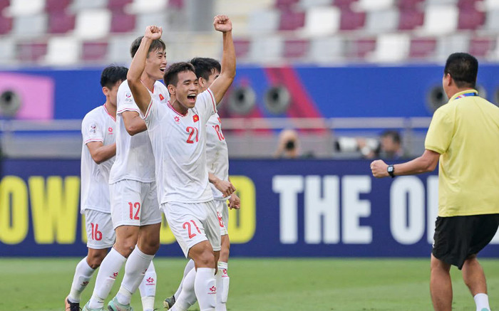 Cựu HLV HAGL dẫn dắt U22 Việt Nam gây ấn tượng hơn HLV Troussier Ảnh 2