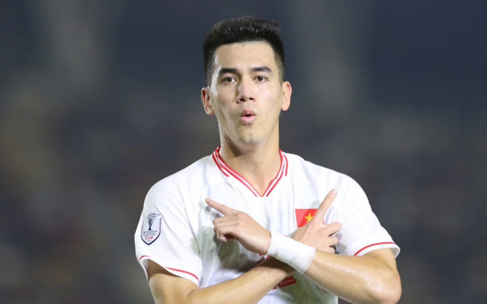 'Bão' lời khen với Tiến Linh Ảnh 2