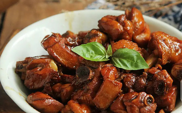 Công thức gà kho mới lạ mà ngon bá cháy, cả nhà ăn sạch nồi cơm vẫn còn thèm Ảnh 2