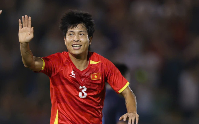 Ngày rực sáng của hậu vệ Văn Vĩ Ảnh 2