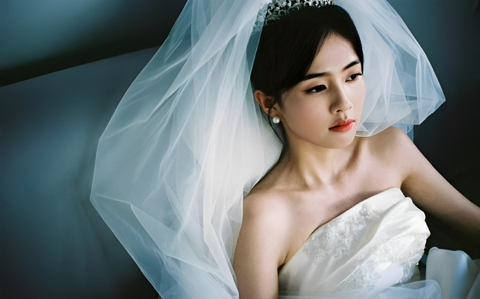 Sắc vóc quyến rũ của cô dâu Bạch Lộc trong ngày trọng đại Ảnh 2