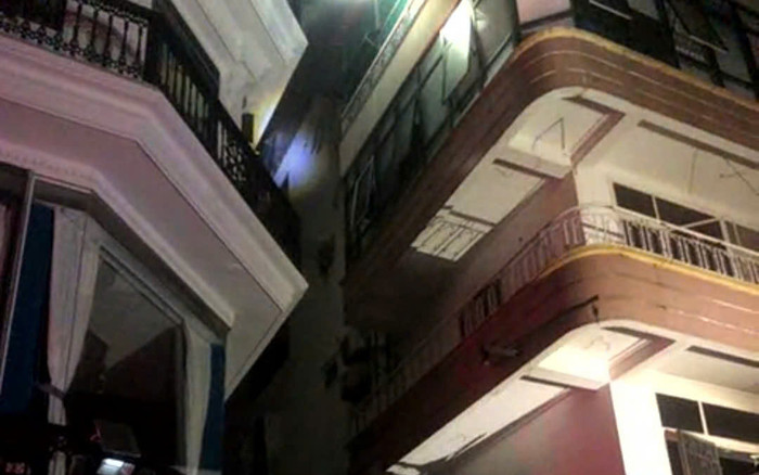 TP.HCM: Cháy nhà 5 tầng trong đêm, người dân hoảng loạn kêu cứu Ảnh 2