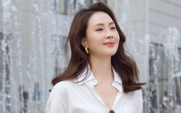 Bất ngờ với Hồng Diễm ở tuổi 42 Ảnh 2