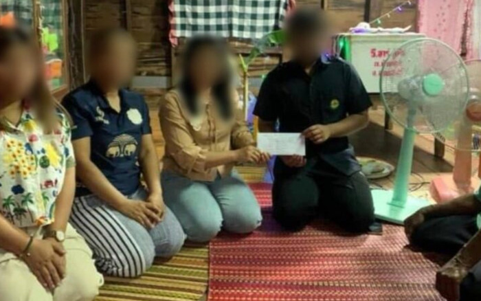 Tổ chức tang lễ 'giả' cho mẹ, cậu học sinh bị yêu cầu hoàn tiền phúng điếu Ảnh 2