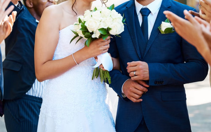 Ngày đám cưới, cô dâu sốc nặng khi phát hiện chú rể cưới thêm người phụ nữ khác Ảnh 2