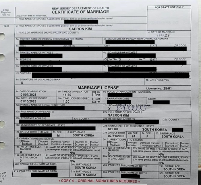 Showbiz 24h: Giấy chứng nhận kết hôn của Kim Sae Ron. Ảnh: Viện Garo Sero