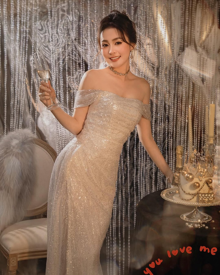 Nhan sắc ngày càng thăng hạng của nữ diễn viên Lý Vận sau ly hôn. (Ảnh: IGNV)