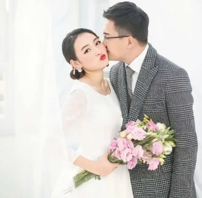 Nữ diễn viên Lý Vận ly hôn chồng doanh nhân sau 8 năm chung sống. (Ảnh: Sohu)