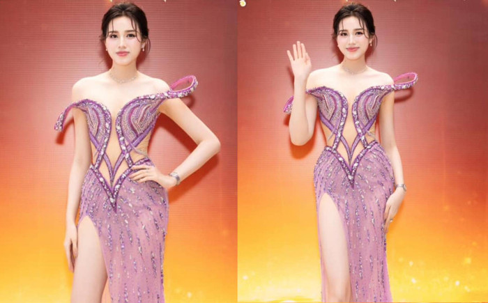 Hoa hậu Đỗ Thị Hà khoe vẻ gợi cảm tại sự kiện trong bộ váy xẻ tà cao vút. (Ảnh: FBNV)