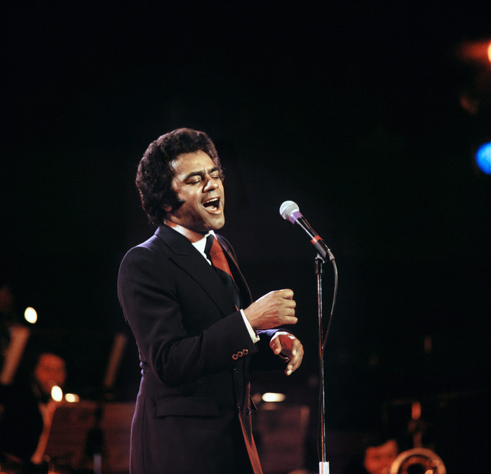 Nam ca sĩ gạo cội tuyên bố giải nghệ sau 70 năm ca hát, người hâm mộ tiếc nuối Ảnh 3