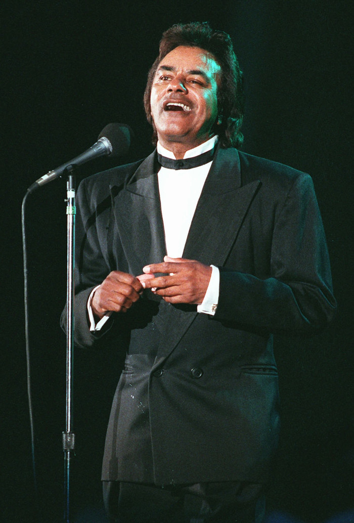 Nam ca sĩ gạo cội tuyên bố giải nghệ sau 70 năm ca hát, người hâm mộ tiếc nuối Ảnh 4