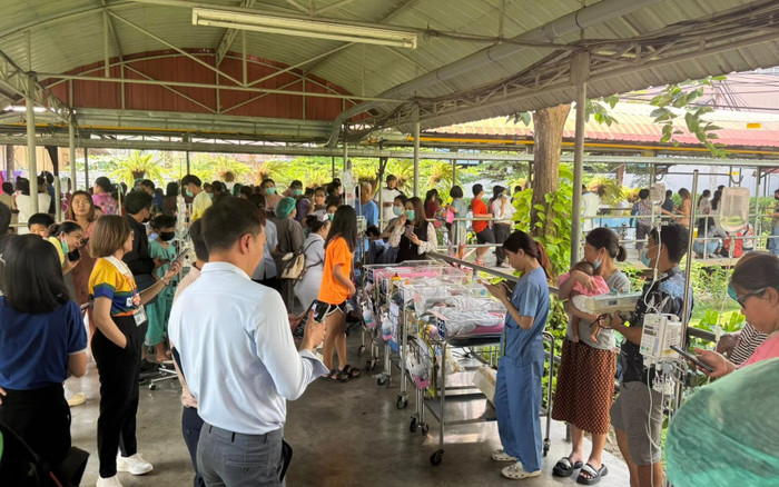 Động đất khiến bệnh viện rung chuyển, hàng trăm bệnh nhân tháo chạy Ảnh 2