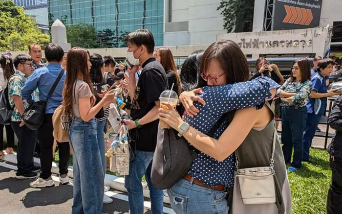 Động đất rung chuyển Bangkok, du khách tháo chạy khỏi khách sạn Ảnh 2