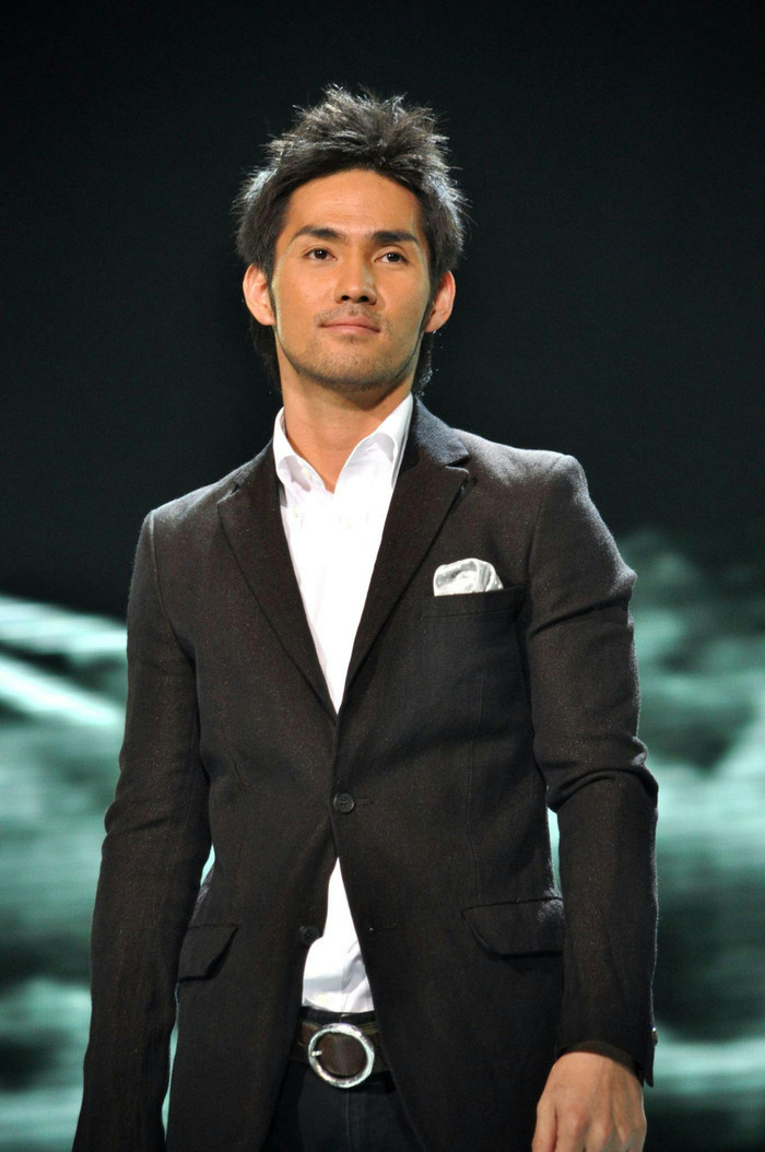 Nam ca sĩ 44 tuổi bị bắt giữ tại nhà tắm công cộng Ảnh 2