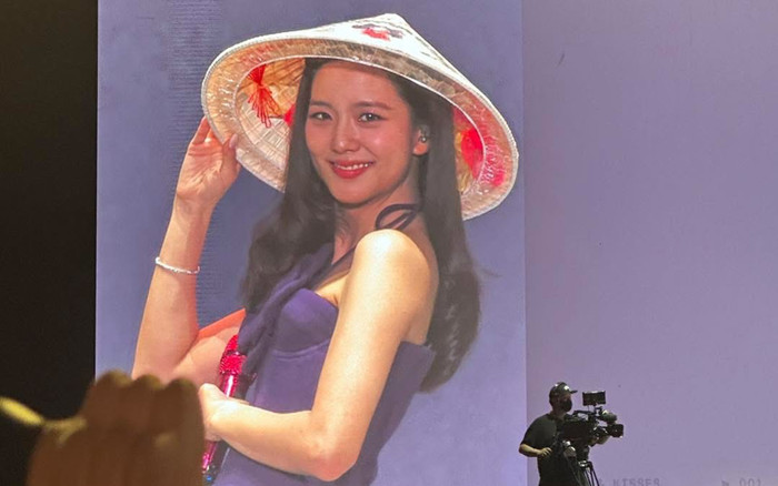 Jisoo bùng nổ visual trong nón lá Việt Nam Ảnh 2