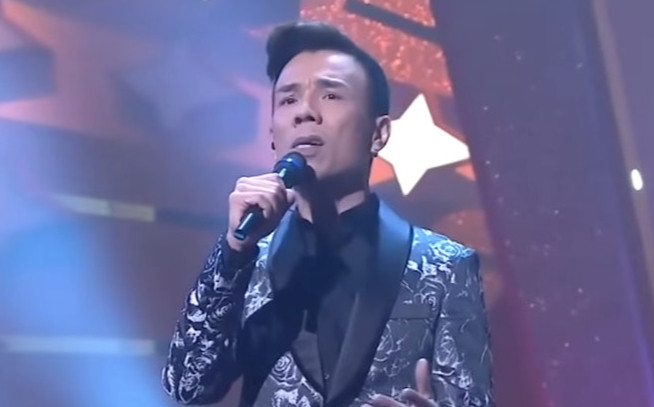 Nam ca sĩ là người đồng tính đột ngột qua đời ở tuổi 60, khán giả bàng hoàng Ảnh 2