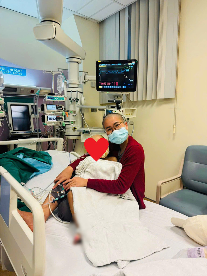 Mẹ Bắp cạo trọc giữa ồn ào từ thiện