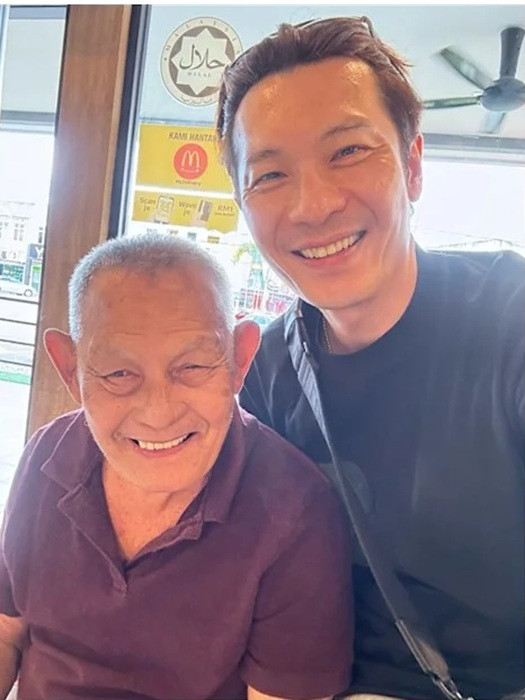 Shaun Chen và bố ruột. (Ảnh FBNV)